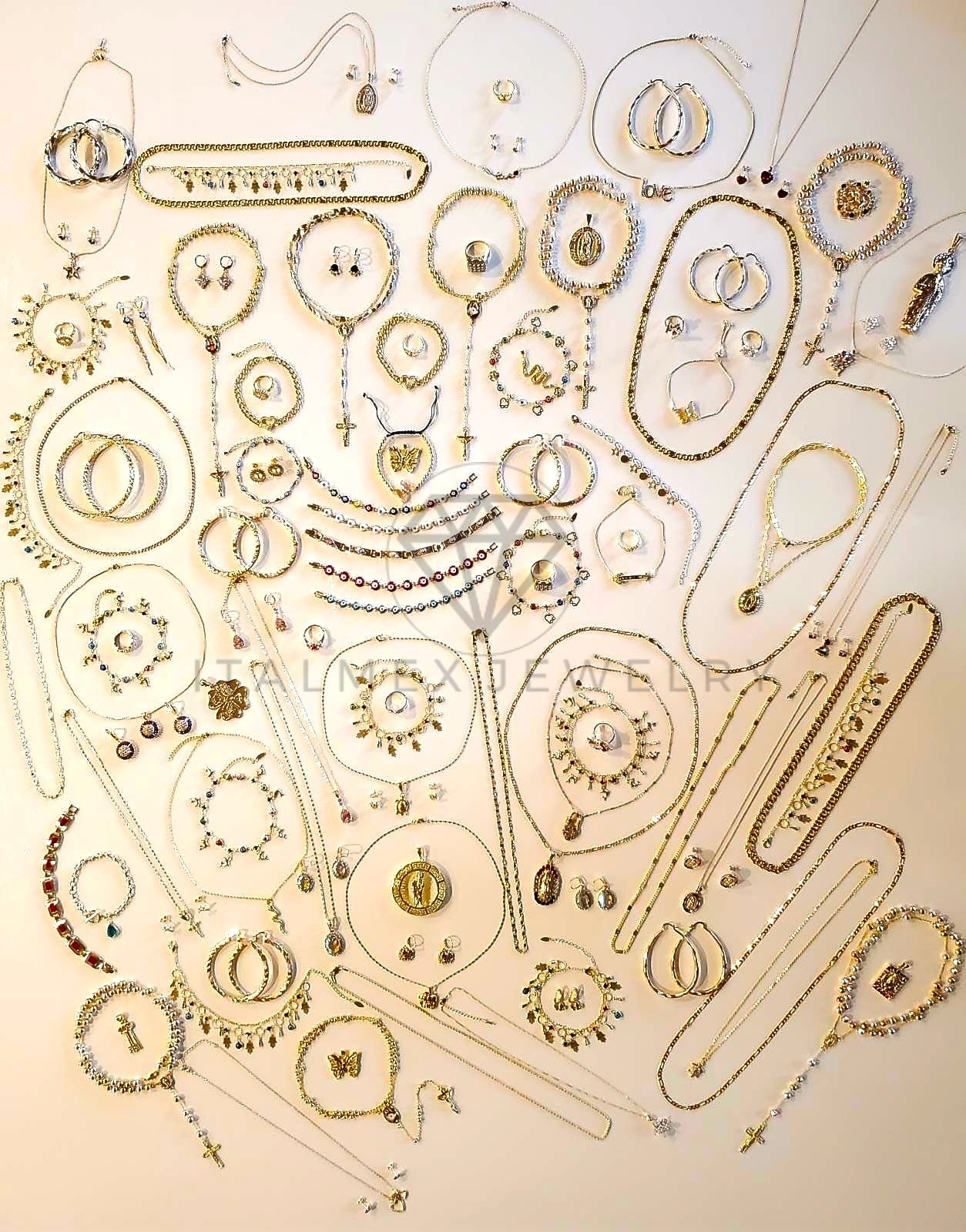 ¡Tu Gran Negocio! - Paquete de 290+ Piezas Oro Laminado 18K - Mayoreo - Incluye Joyeria Religiosa