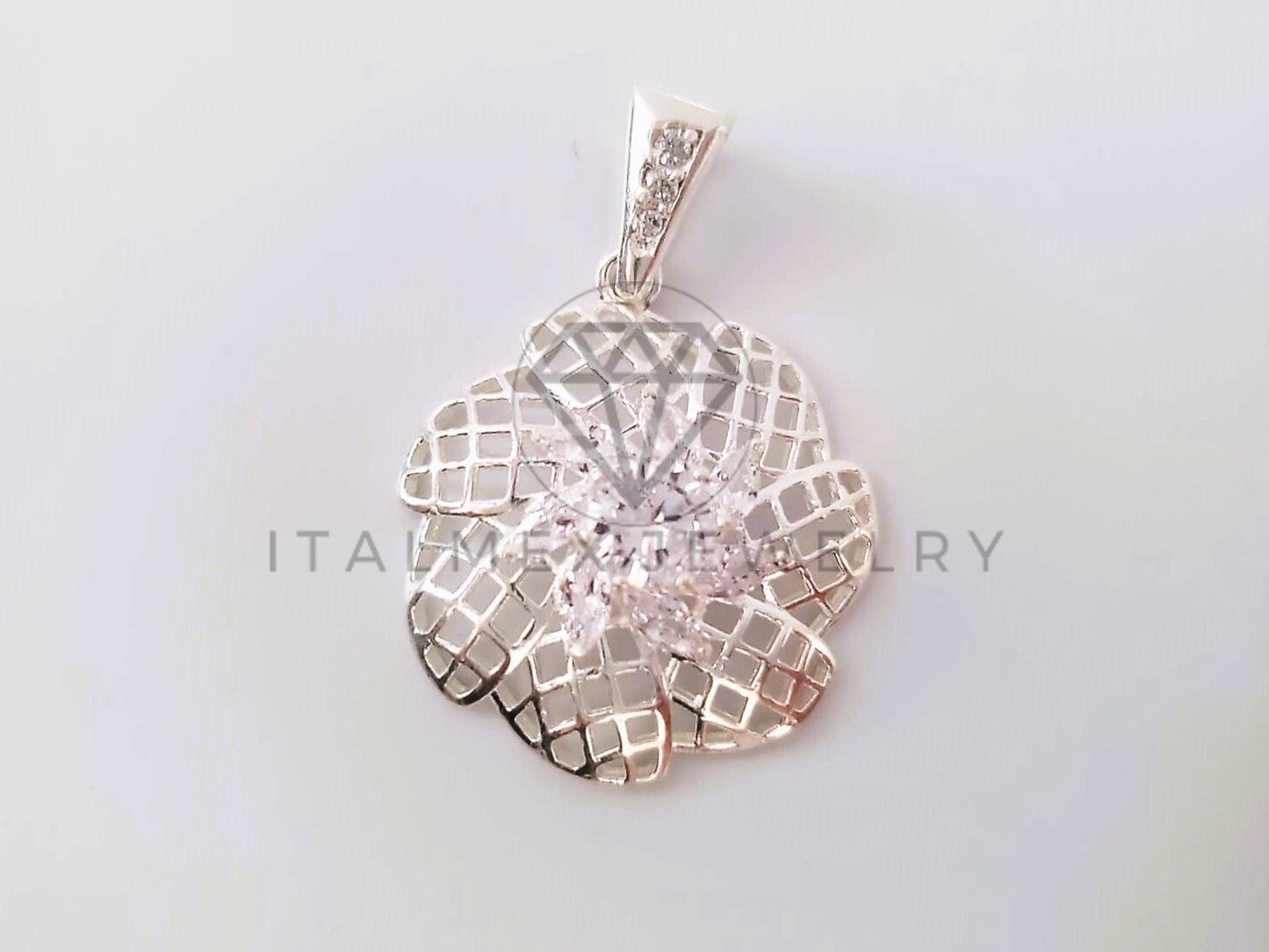 Dije Elegante - 104665 - Diseño Flor Red CZ Clara Plata Fina .925