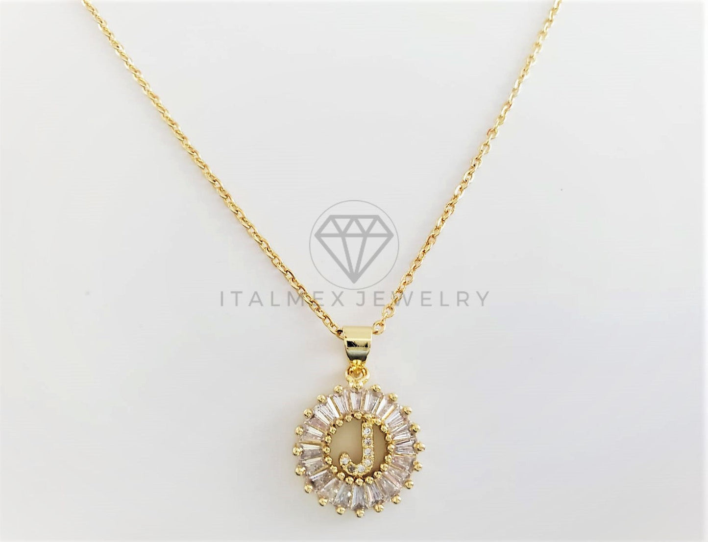 Collar Elegante - 102619 - Collar Inicial "J" Con CZ Clara Oro Laminado 18K
