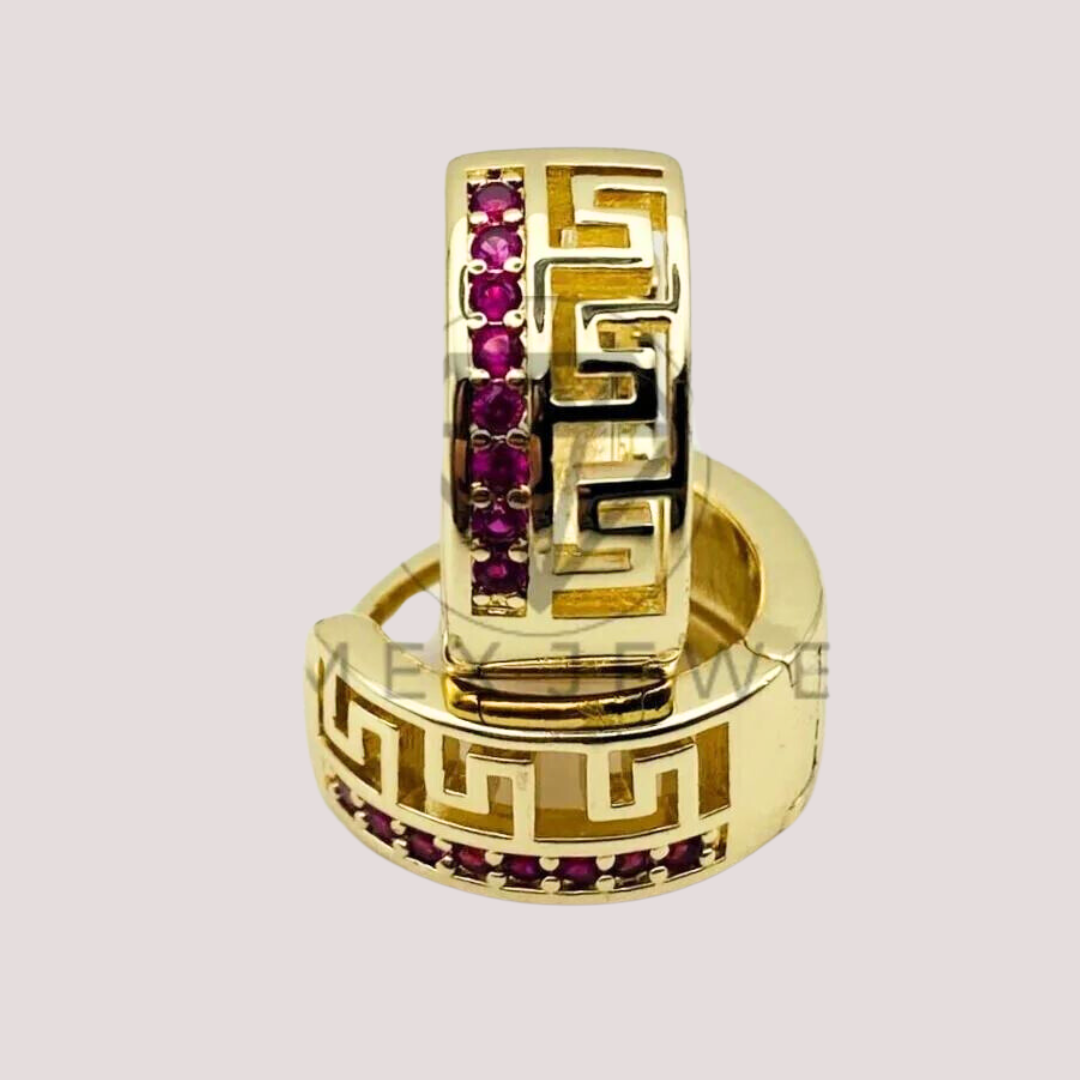 Huggie Arete