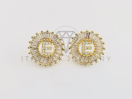 Broquel de Lujo - 102583 - Diseño de Inicial "E" CZ Clara Oro Laminado 18K