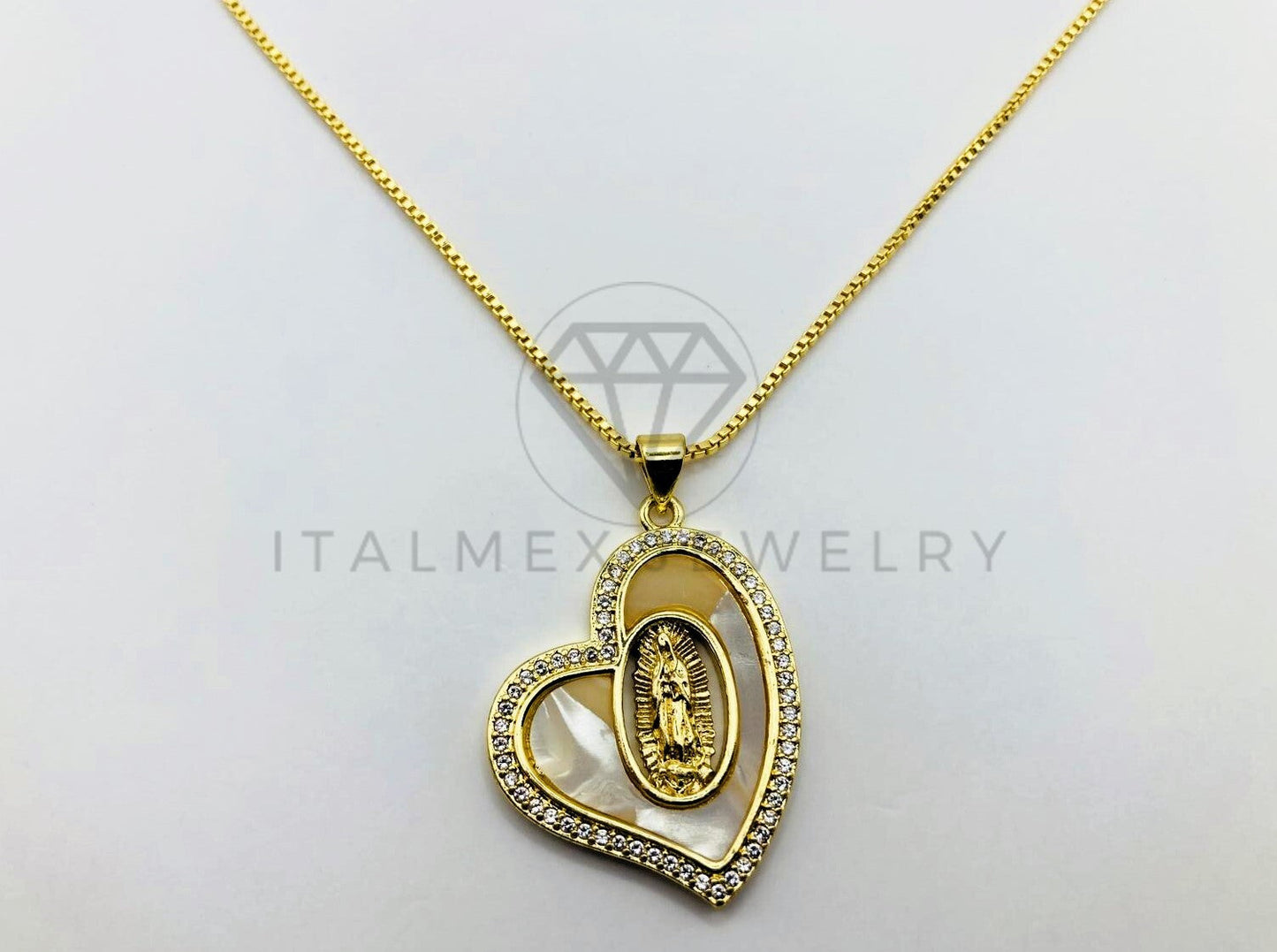 Collar Elegante - 105957 -Collar Corazon de Perla con Virgen Oro Laminado 18K