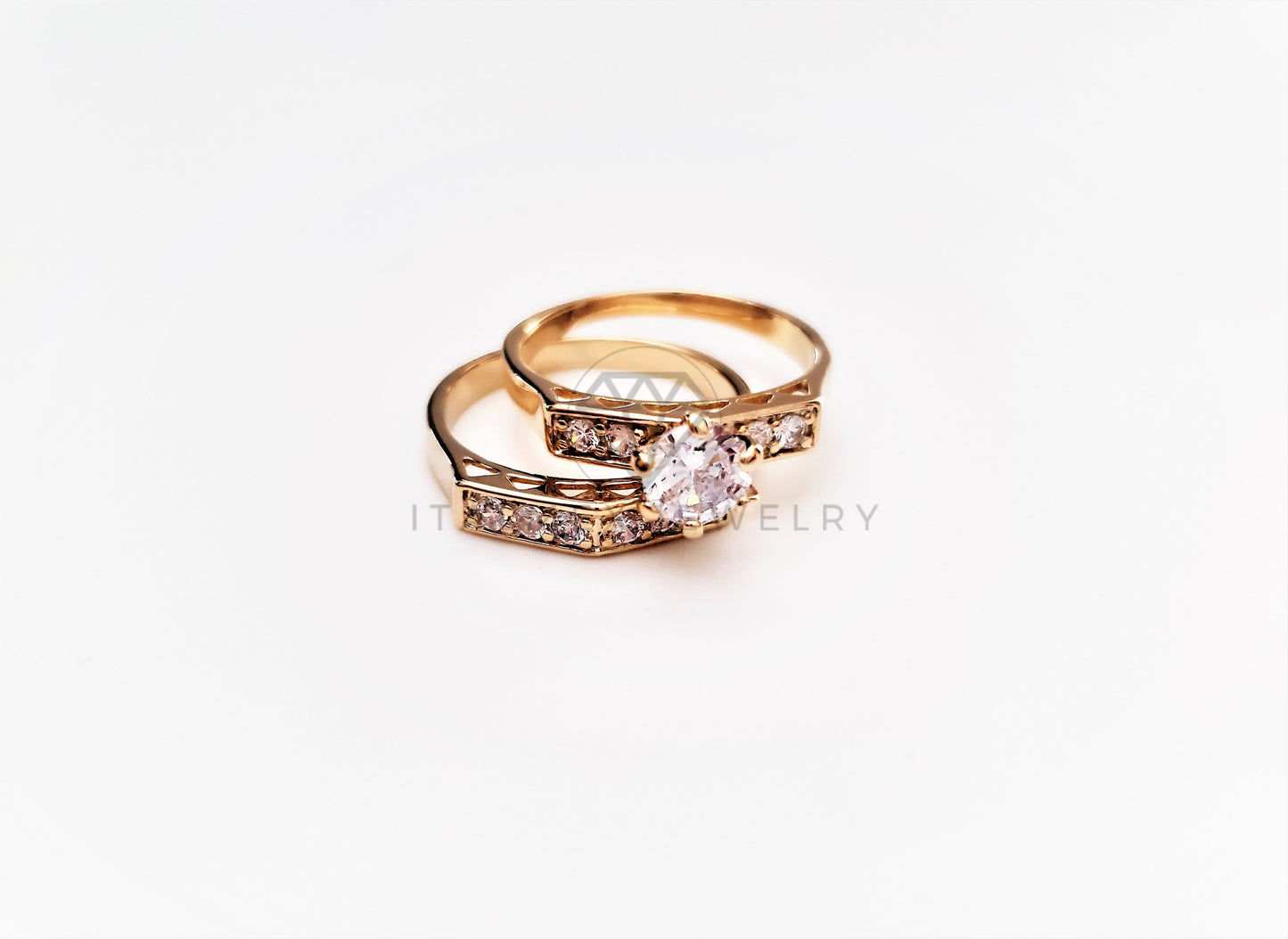 Anillo Dama de Lujo - 103401 - Diseño Alianza Matrimonio CZ Clara Oro Laminado 18K