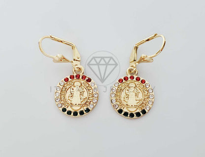 Arete Elegante - 100734 - Diseño de San Benito con CZ Tricolor Oro Laminado 18K