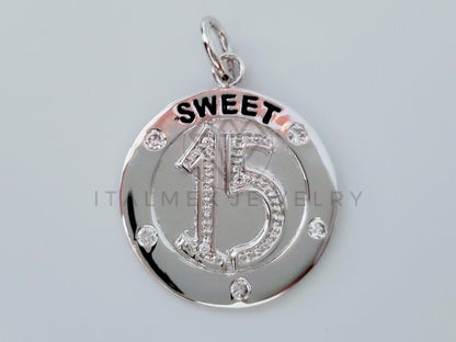 Dije Elegante - 104987 - Diseño 15 Años Circonia Clara Plata Fina .925