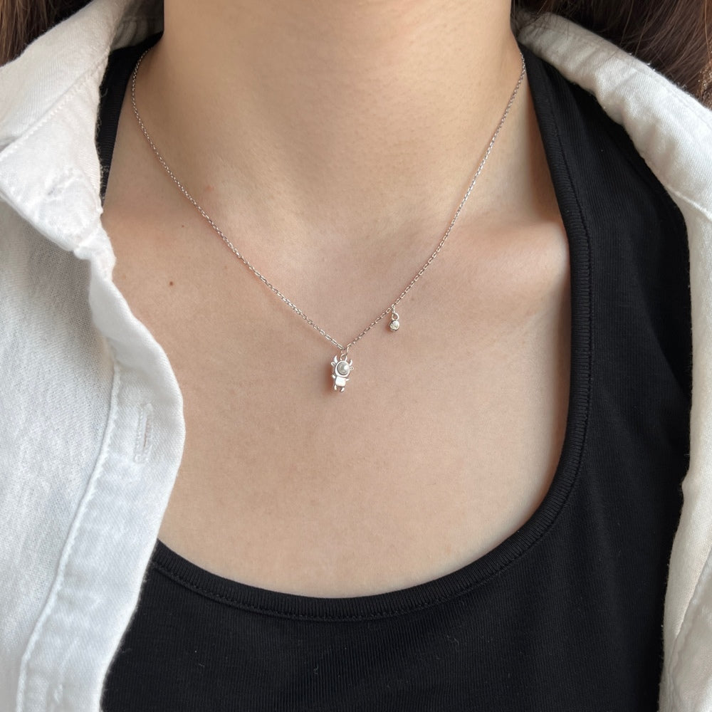 Boy in Costume with Pearl | .925 Sterling Silver Necklace