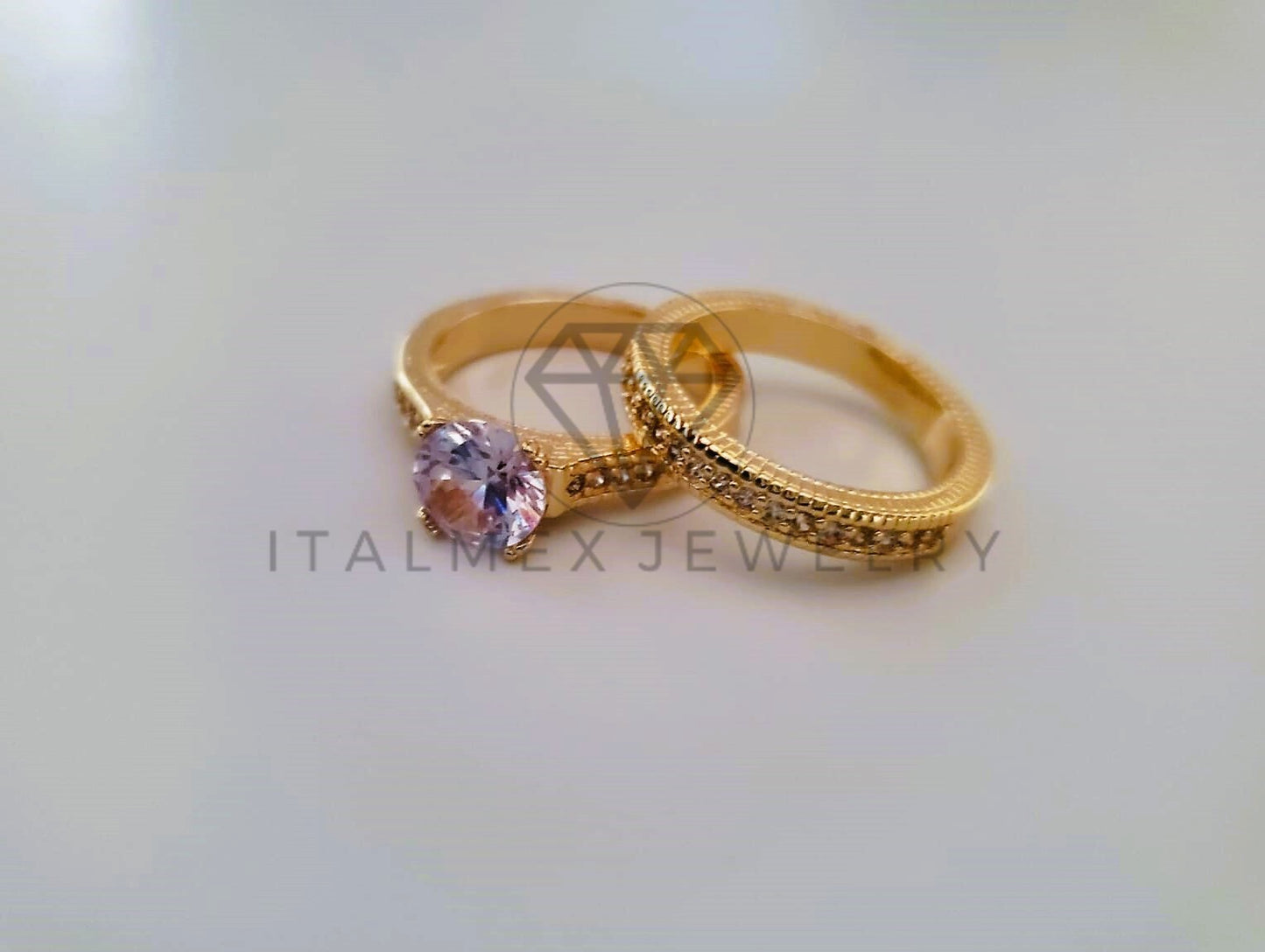 Anillo Dama de Lujo - 104555 - Diseño Alianza Arenado con CZ Clara Oro Laminado 18K