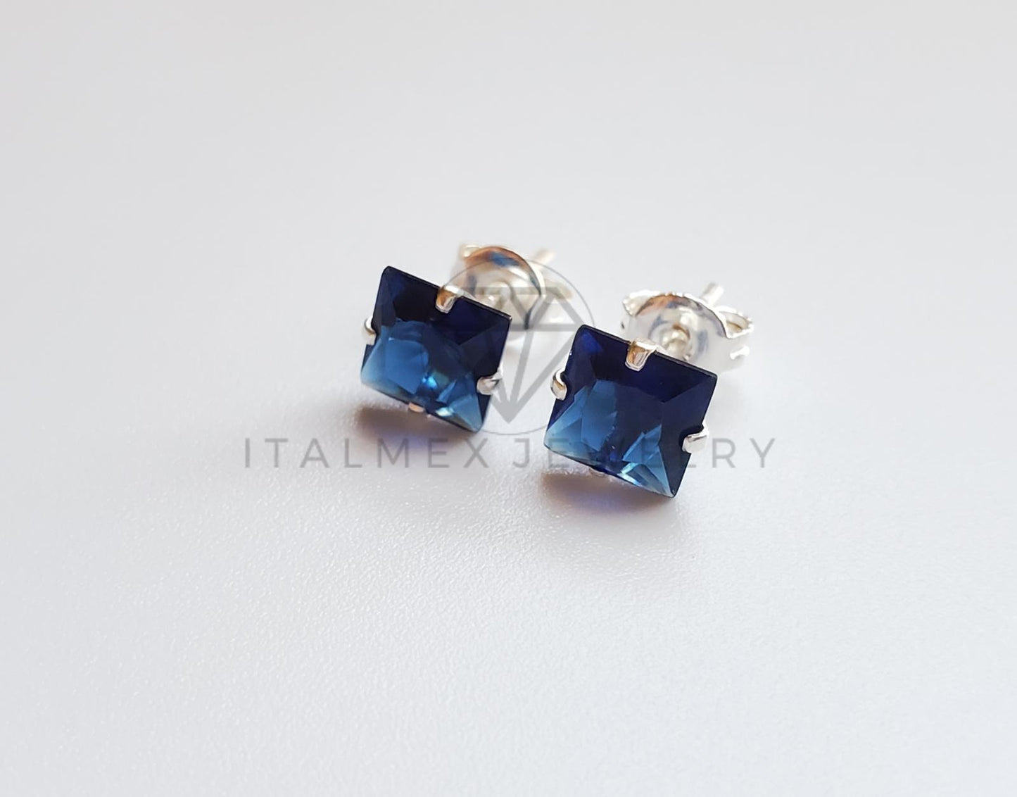 Broquel de Lujo - 101680 - CZ Cuadrada 6mm CZ Azul Plata .925