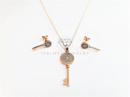 Juego de Lujo - 103030 - Diseño de Llaves CZ Clara Oro Laminado 18K