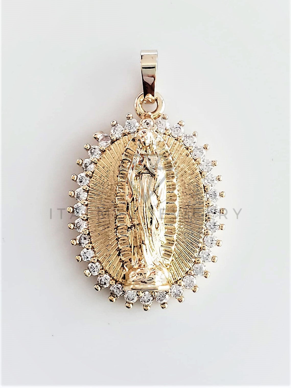 Dije Elegante - 102763 - Dije Virgen de Guadalupe CZ Clara Tamaño Chico Oro Laminado 18K