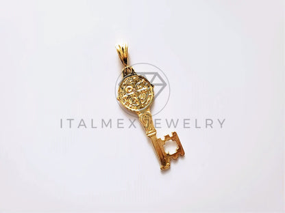 Dije Elegante - 104192 - Dije Llave San Benito Dorado Oro Laminado 18K