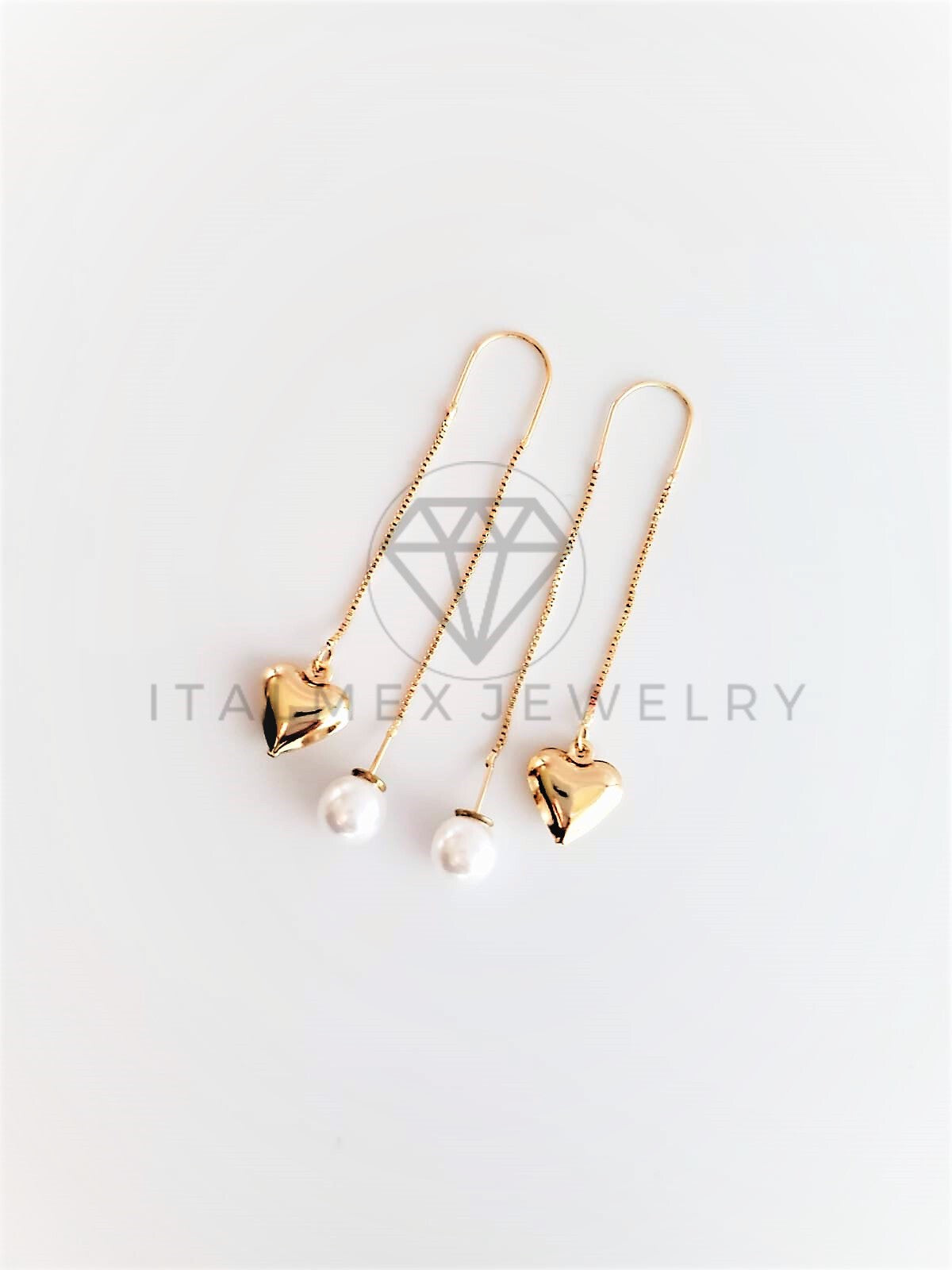 Arete de Lujo - 102823 - Violador con Perla y Dije Corazón Oro Laminado 18K