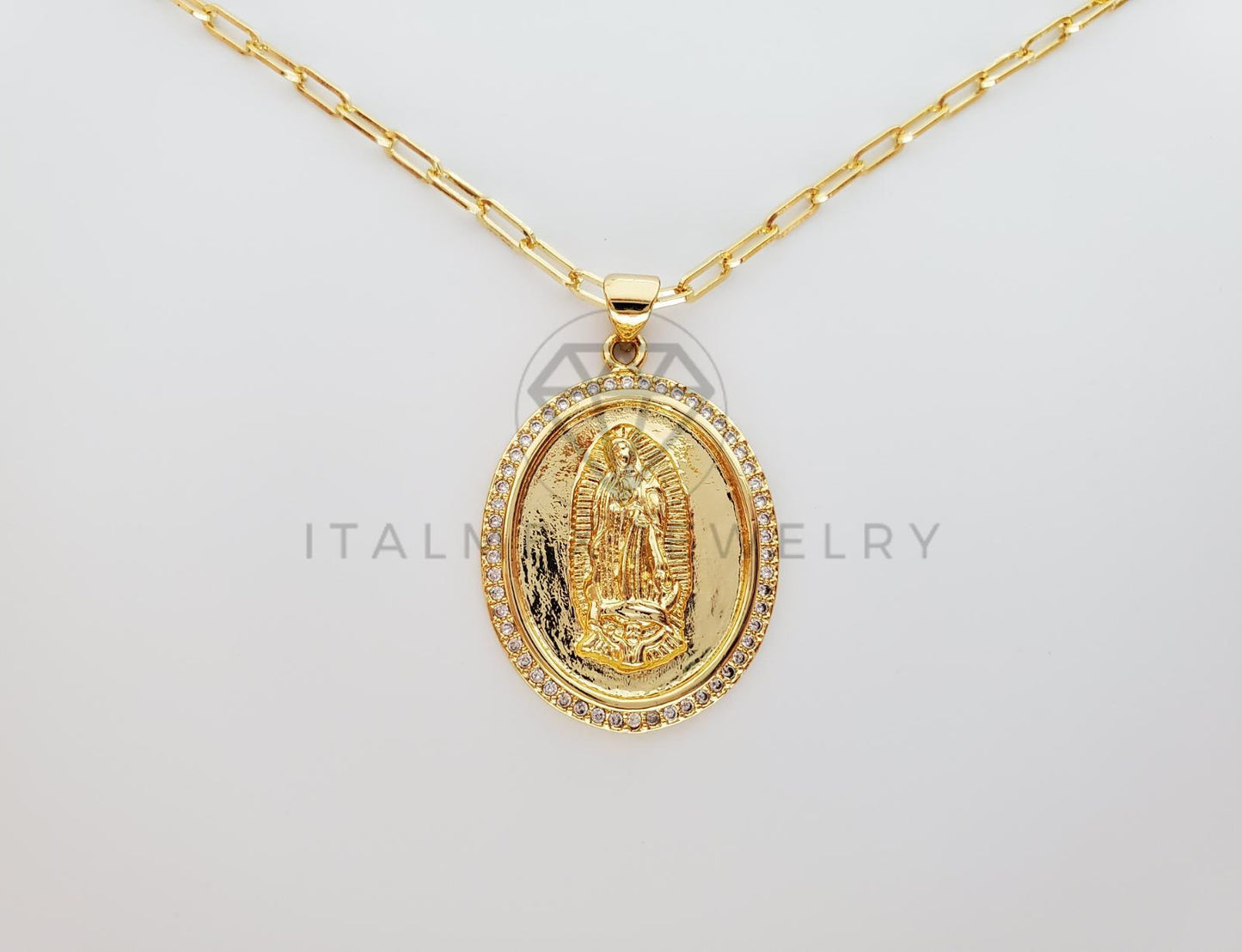 Collar Elegante - 101607 - Collar Medalla Virgen Guadalupe CZ Clara Oro Laminado 18K
