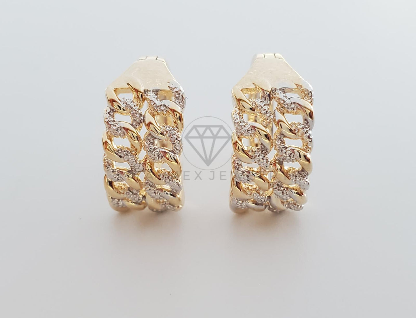 Huggie de Lujo - 101117 - Diseño de Grecas Cubana Oro Laminado 18K