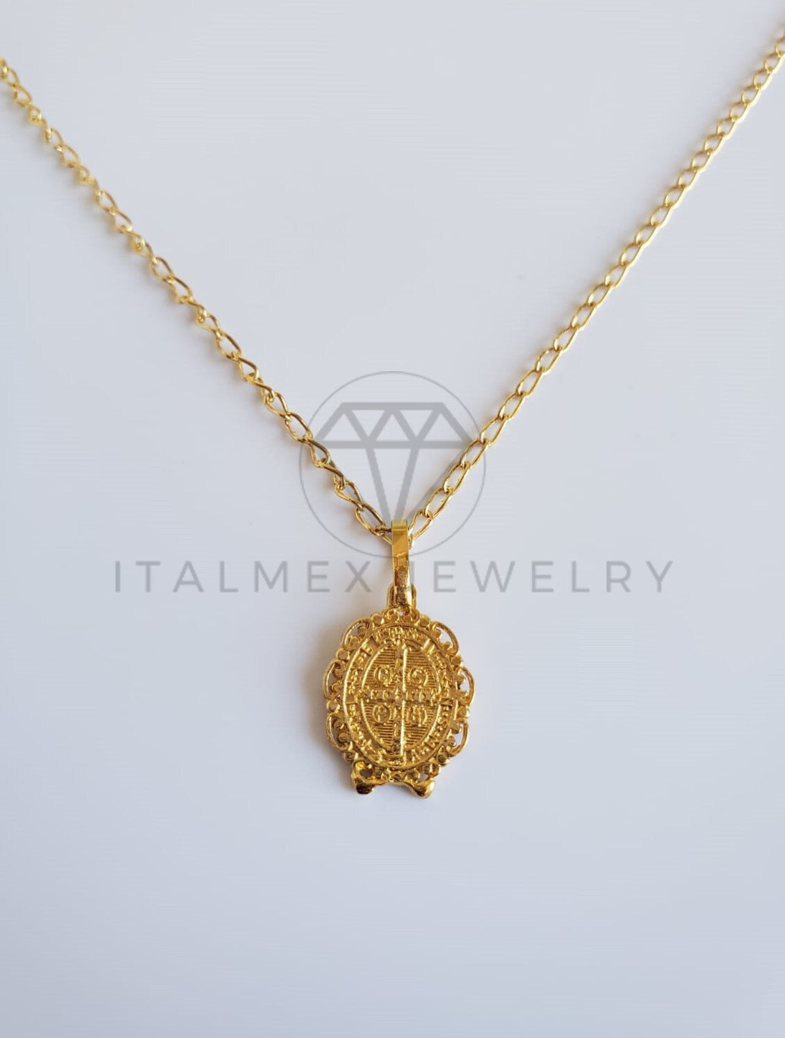 Dije Religioso - 100373/100375 - Medalla de San Benito Ovalada Tamaño Mini Oro Laminado 18K