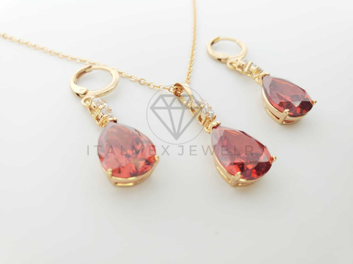 Juego de Lujo - 100641 - Diseño de CZ Gota Color Tinto Oro Laminado 18K