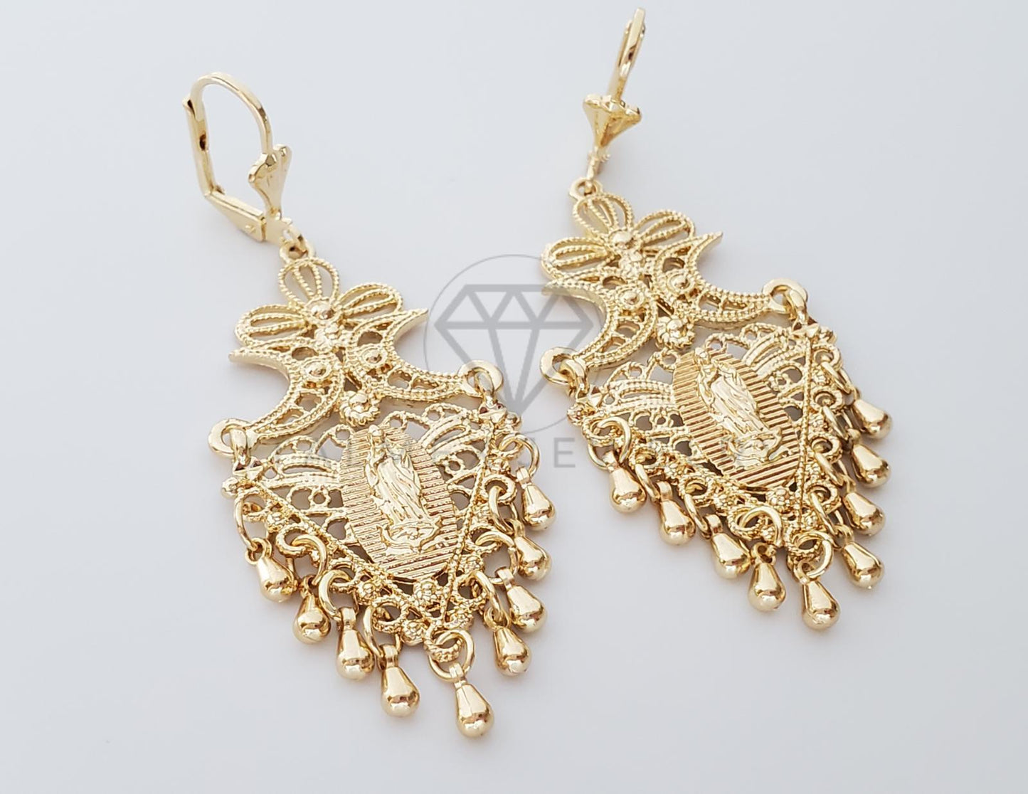 Arete de Lujo - 100760 - Arete Largo Filigrana Virgen Dorado Oro Laminado 18K