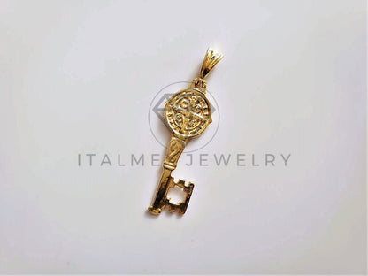 Dije Elegante - 104192 - Dije Llave San Benito Dorado Oro Laminado 18K