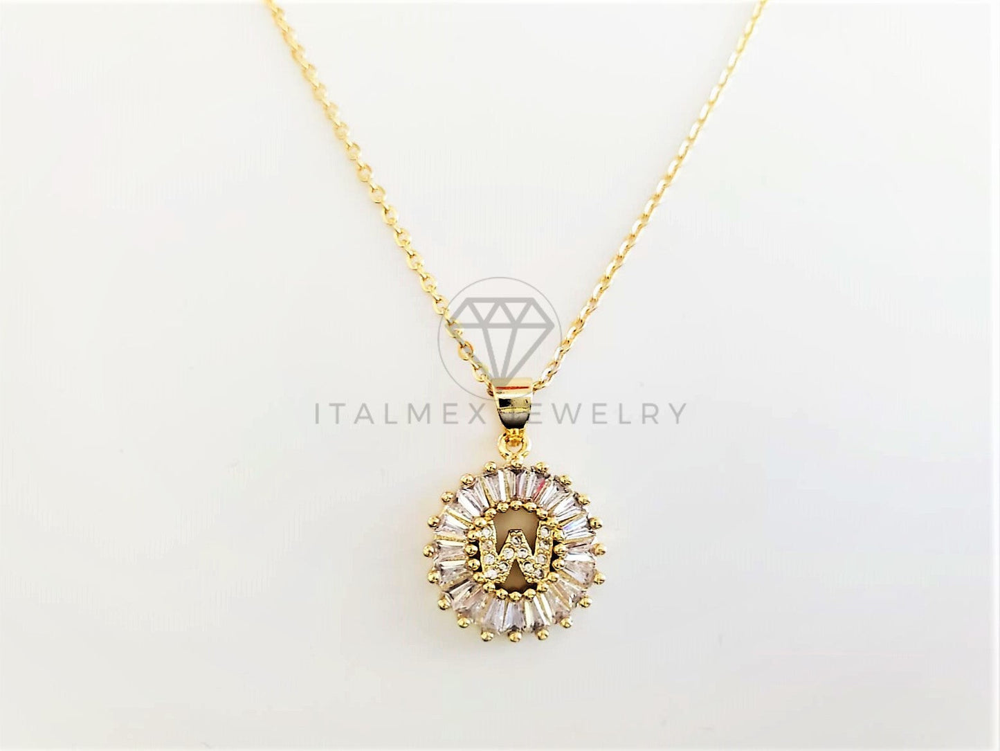 Collar Elegante - 102626 - Collar Inicial "W" Con CZ Clara Oro Laminado 18K